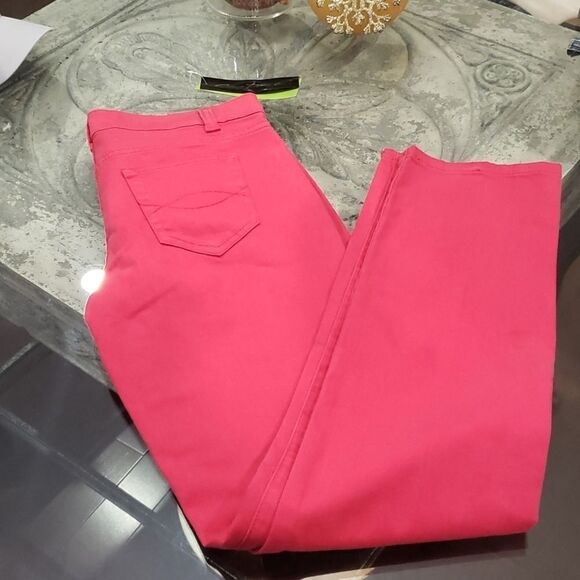 CARTISE New Fucsia Color Jeans - Picture 4 of 5